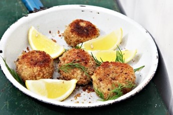 Devilled crab cakes