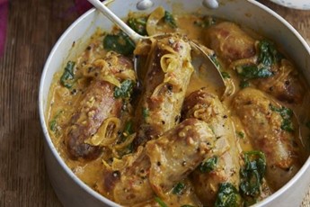 curried sausages with spinach