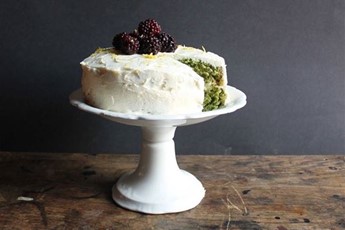 Nettle and lemon cake